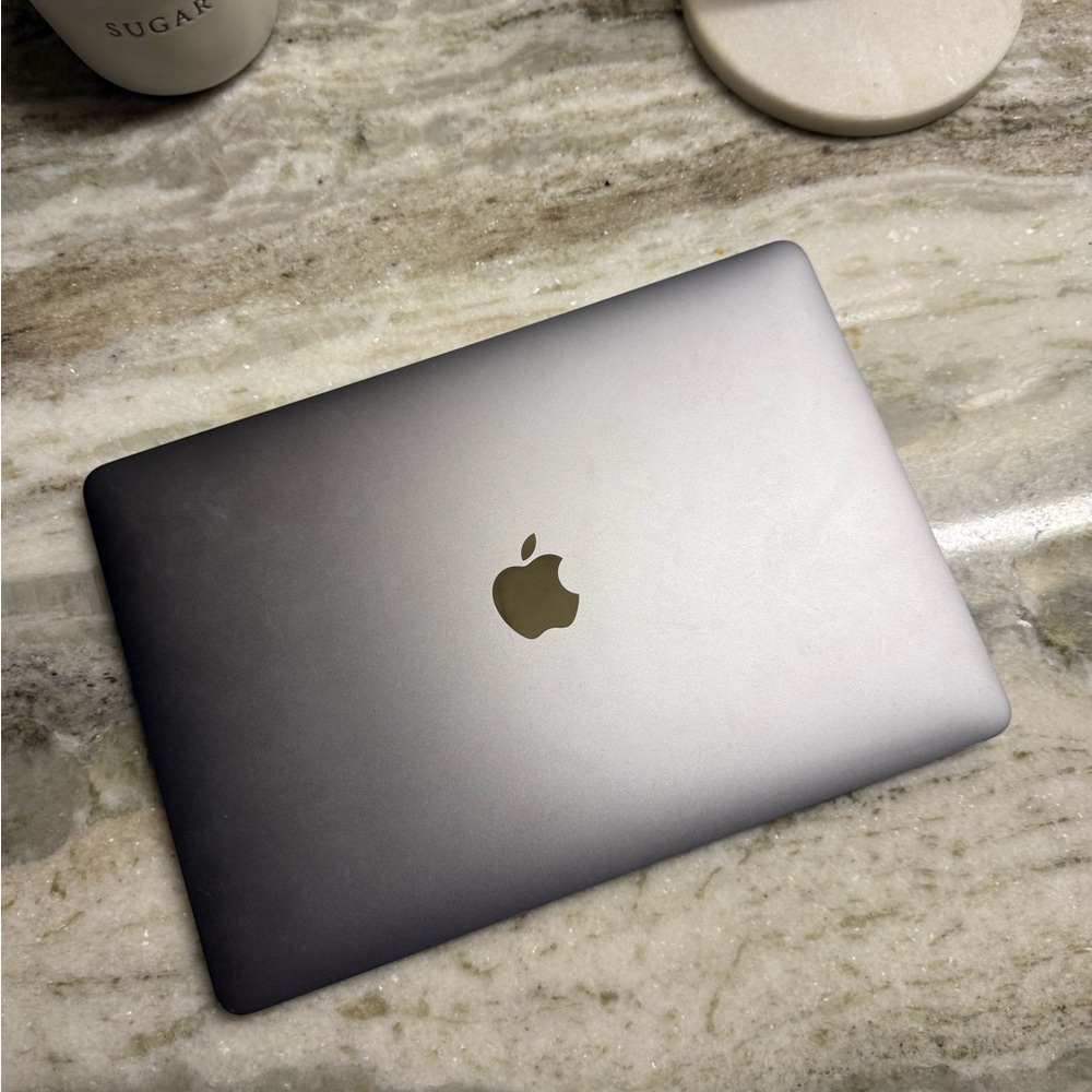 2017 Apple MacBook Pro 13‑inch (Reset to Factory Settings) - Picture 5 of 5